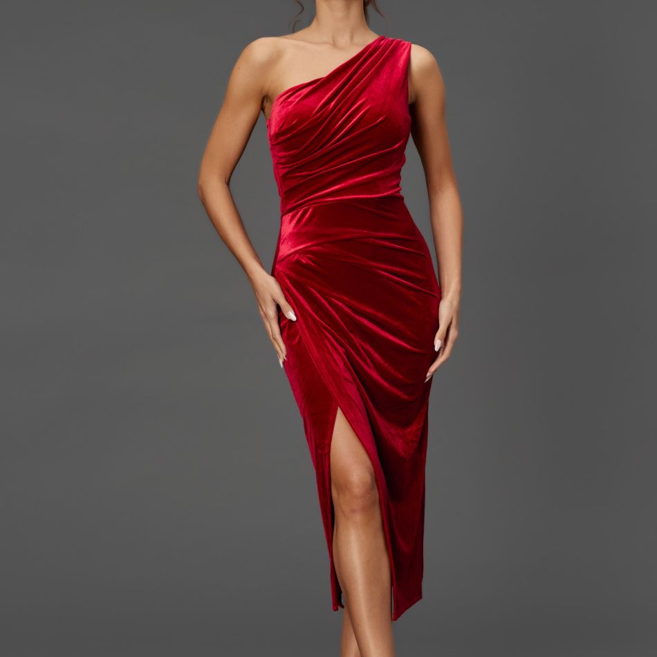 Rochii si salopete de Revelion sub 400 de lei. Ținute spectaculoase pentru noaptea dintre ani