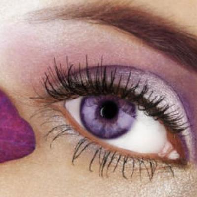 Culorile verii in materie de machiaj