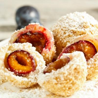 Bunatati de la bunica: galuste cu prune 