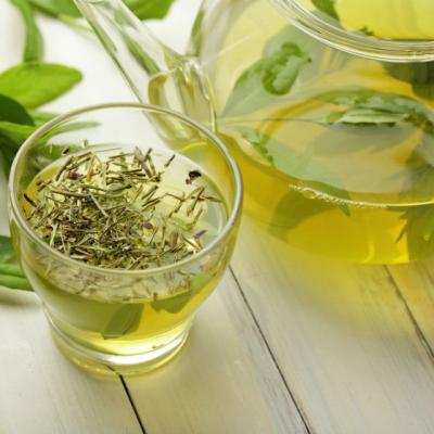 Tratamente naturiste: Cele mai bune ceaiuri in curele de detoxifiere