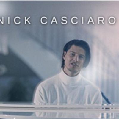 Nick Casciaro, câștigătorul X Factor al sezonului 10, revine cu Io ti voglio così bene