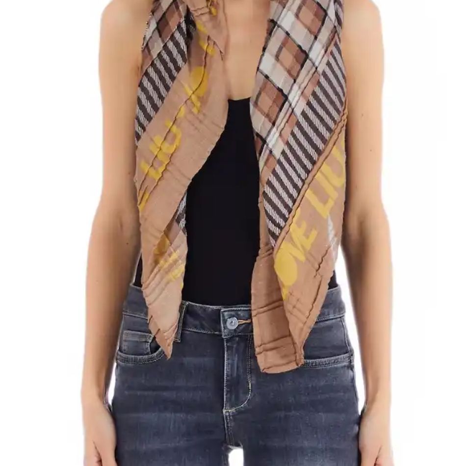 De nelipsit în această toamnă: 20 de eșarfe și fulare