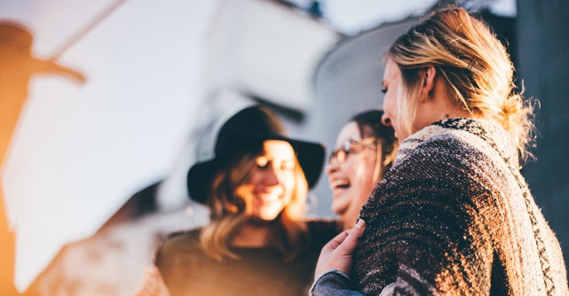 Cum să faci față provocărilor care apar odată cu menopauza? 10 recomandări utile