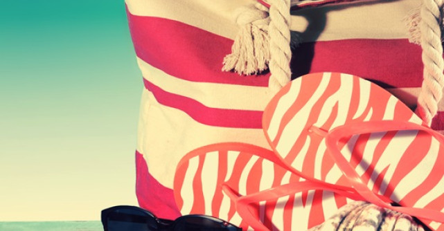 Ce nu trebuie sa iti lipseasca din geanta de plaja