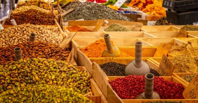 10 ierburi și mirodenii din bucătăria turcească și beneficiile lor pentru sănătate