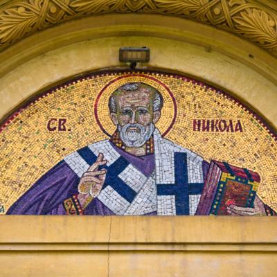 Legenda Sfântului Nicolae, sfântul sufletelor nevoiașe. Află de ce pune Moș Nicolae cadouri în ghete pe 6 decembrie  