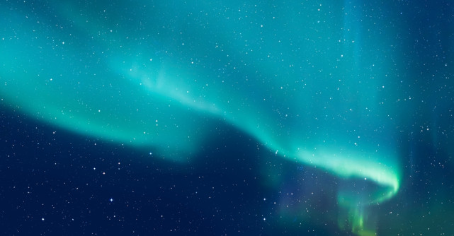 Spectacol pe cerul României, noaptea trecută. Imaginile cu aurora boreală au ajuns virale 
