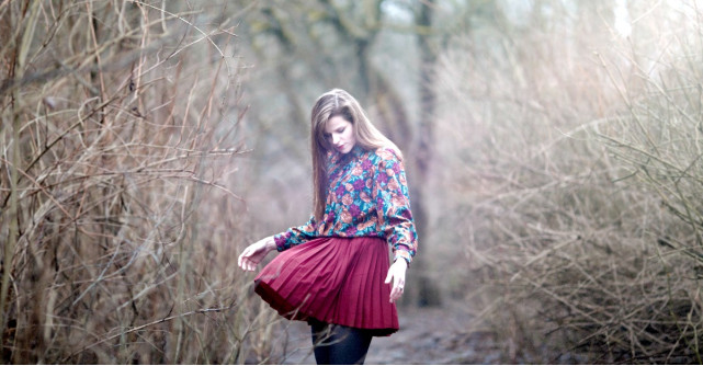 Cele mai cautate modele de fuste plisate si cum le purtam