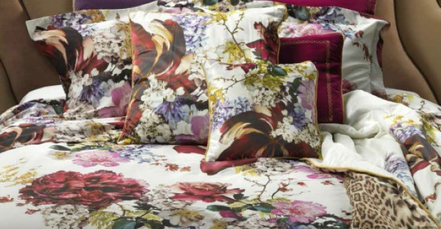 O primavara vibranta in colectiile Roberto Cavalli Home Luxury Tableware si Linen 