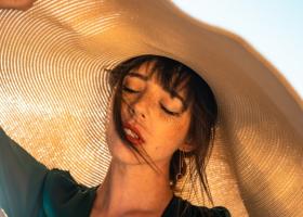 Summer beauty: Totul despre cum sa te confrunti cu un par si o piele uscata pe timpul verii