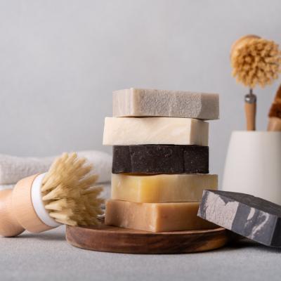 Detergent de vase făcut acasă: curățenie simplă, blândă cu pielea și natura