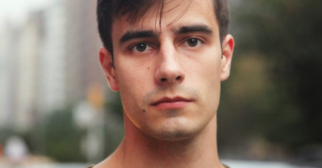 Care sunt cele 7 lucruri pe care un barbat le observa prima data la o femeie