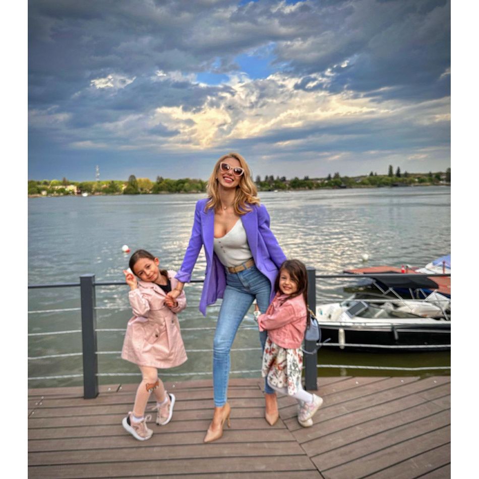 Andreea Bălan nu vrea să se mute din casa în care a locuit cu Keo! Câte proprietăți are artista?