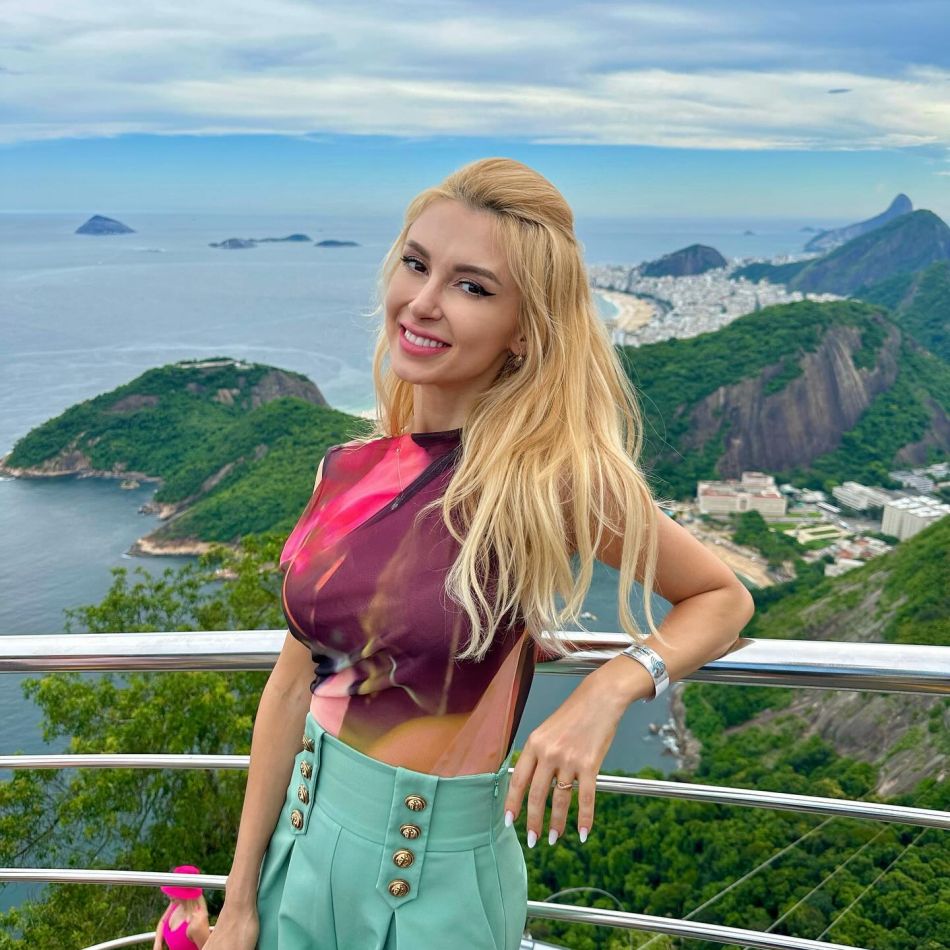 Andreea Bălan, concert de suflet la Ploiești: Orașul meu natal, am avut emoții mari. Ce a pățit artista în timpul concertului