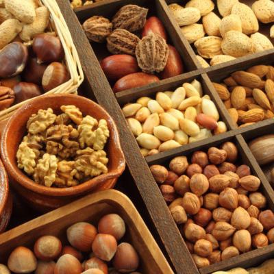 Ce risti daca mananci nuci sau alune rancezite