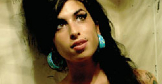 Miley Cyrus are o relatie cu fostul iubit al lui Amy Winehouse