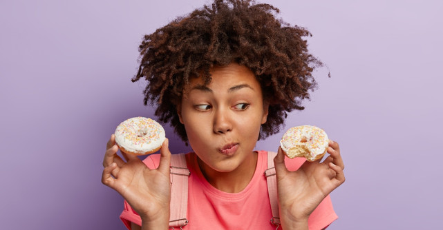 De ce ”dieta” atrage și mai mult pofta de dulce și mâncare nesănătoasă?