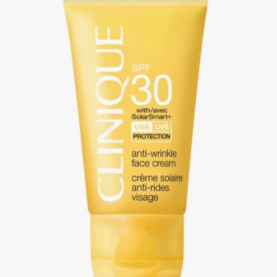 15 creme de protecție solară cu SPF 50+ pentru vacanța ta la mare