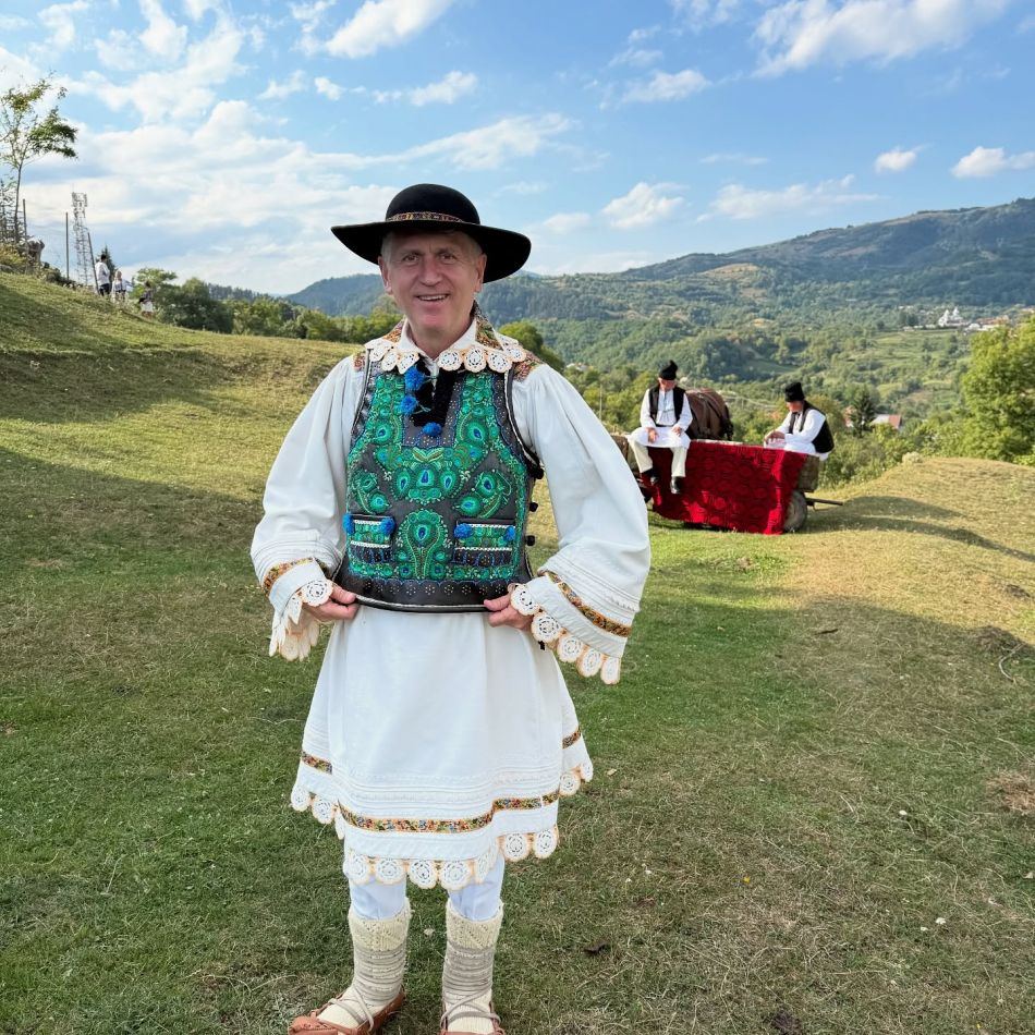 Cristian Pomohaci, reținut în urma unor percheziții în județul Mureș. Ancheta vizează infracțiuni de natură sexuală