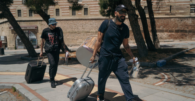 Autostopul, misiune imposibilă pentru Connect-R și Shift la Asia Express: 'Ni s-a dublat dimensiunea picioarelor'