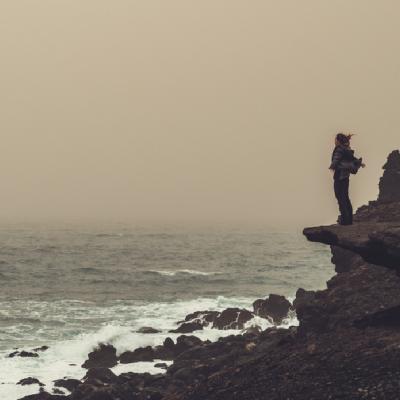 4 Adevăruri de care le uităm în vremurile grele (și care ar face o diferență incredibilă dacă ne-am aminti de ele)