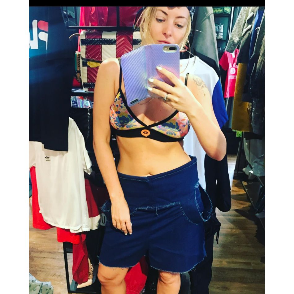 Delia Matache, fotografii de colecție din copilărie! Uite cum arăta îndrăgita artistă în urmă cu mai bine de 20 de ani!