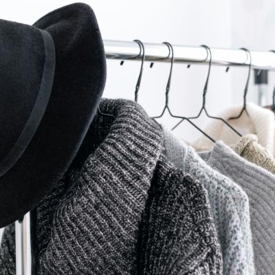 Cum să creezi o garderobă capsulă potrivită pentru sezonul rece