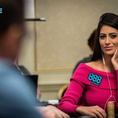 Avantajele feminității la masa de poker - abilitățile jucătoarelor într-o lume dominată de bărbați