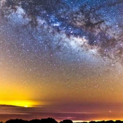 Video: Acest barbat a filmat cerul timp de 7 zile. Ce a vazut te va lasa masca