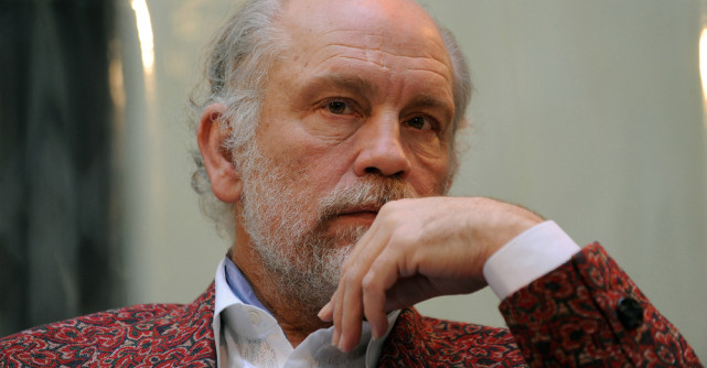 Actorul John Malkovich a aflat că are origini românești: Sunt 43% român...