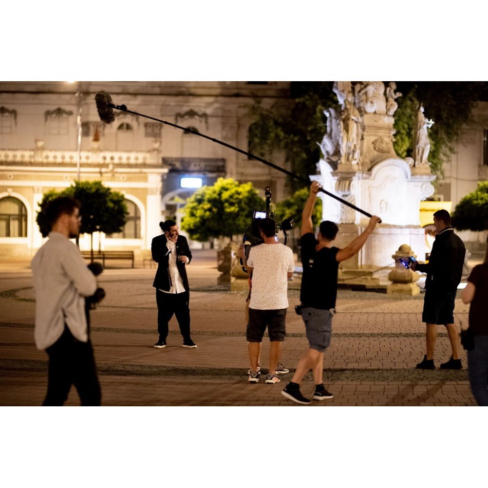 Smiley apare deprimat, cu cearcăne negre, tendințe suicidale și atacuri de panică