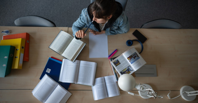 Simulare BAC 2026: Ce subiecte au avut elevii la limba română?