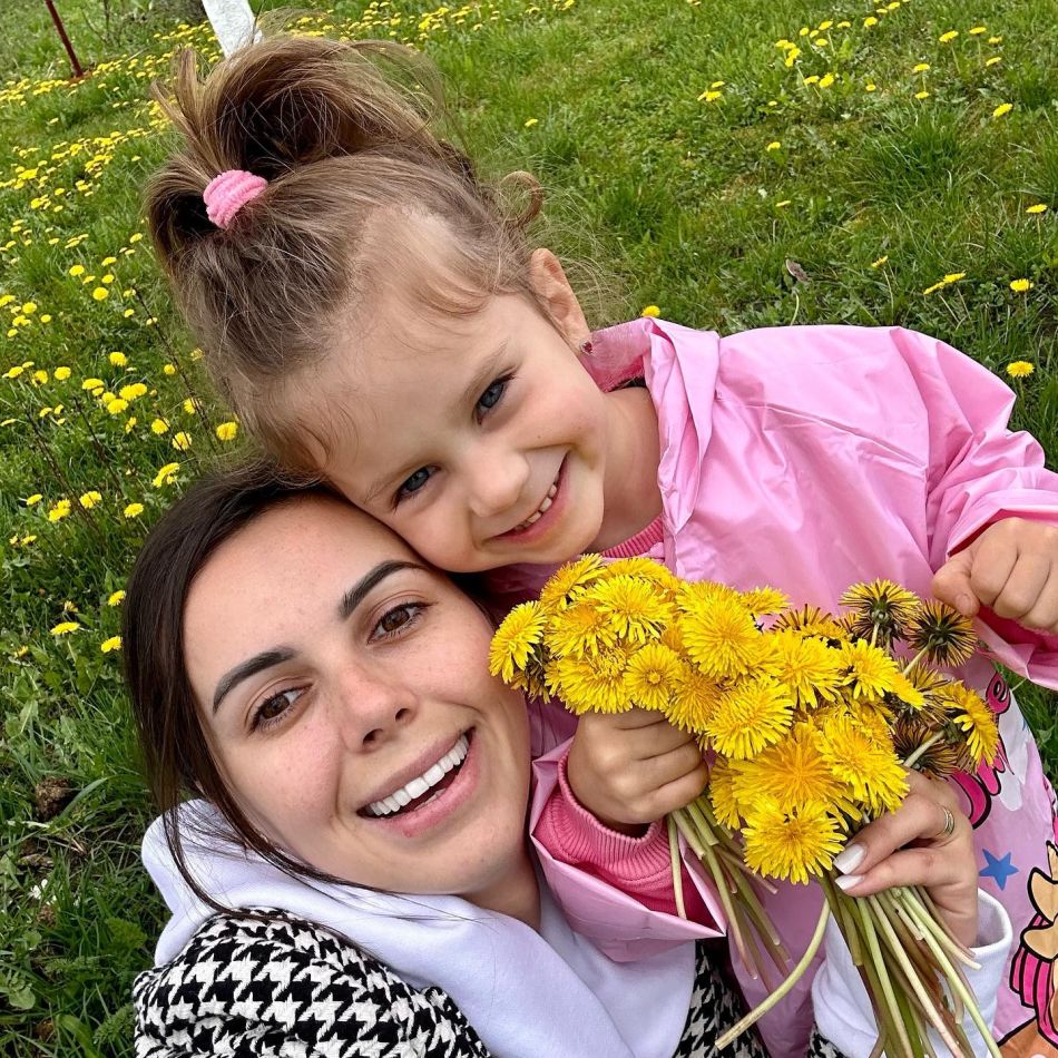 Georgiana Lobonț a ales nașa pentru cel de-al treilea copil! Cine este artista care a acceptat cu inima dechisă?