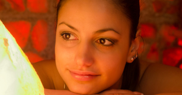 Duhul din lampa cu sare de Himalaya