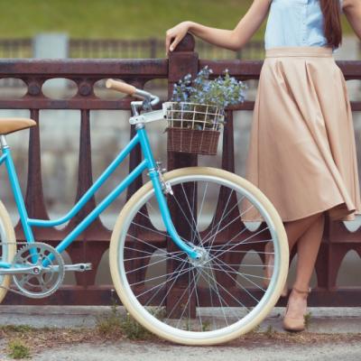 Biker Style: cum sa te imbraci chic cand mergi cu bicicleta