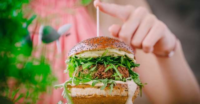 Submarine Burger - cel mai important lanț regional de burgeri gourmet - își deschide primele trei restaurante în România