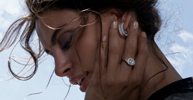 Pure diamonds, noua campanie Teilor o are ca imagine pe celebra Catrinel Menghia