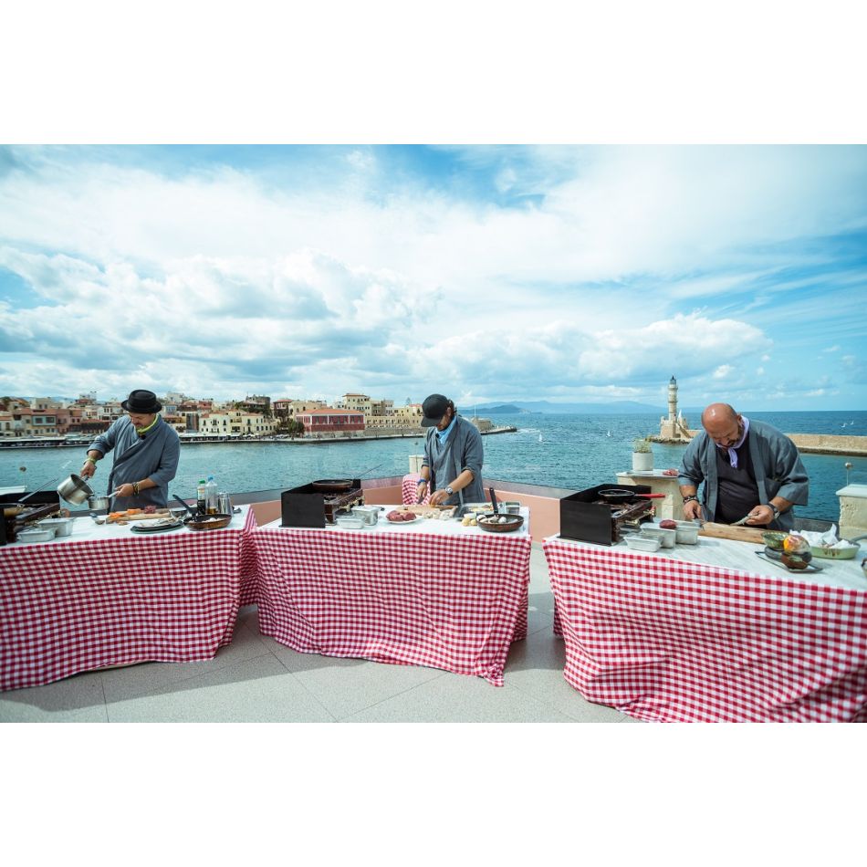 Chefi fără limite, filmat în cele mai spectaculoase locații din Grecia. Premiera luni, marţi şi miercuri, de la 20:30, la Antena