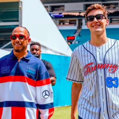 Piloții din echipa Formula 1 Mercedes-AMG Petronas au introdus publicului  colecția Tommy x Mercedes-AMG F1 x Awake NY 