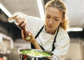 Cum să-ți transformi pasiunea într-o sursă de venit? 5 idei ca să faci primul pas spre succes