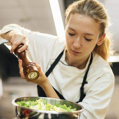 Cum să-ți transformi pasiunea într-o sursă de venit? 5 idei ca să faci primul pas spre succes