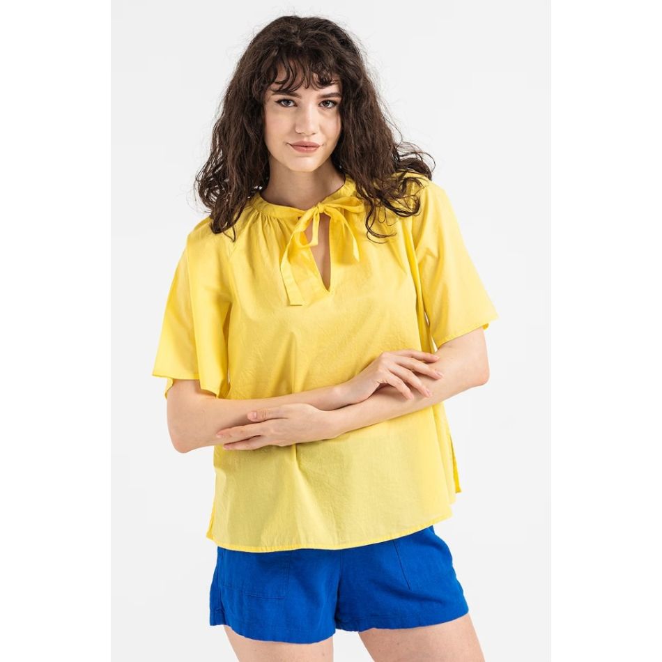 20 de bluze elegante sub 150 de lei 