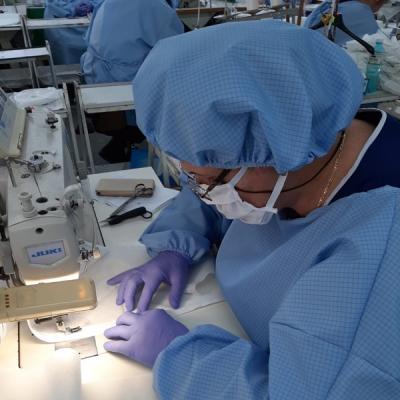 1949Târnava: În două săptămâni fabrica noastră a început producția de echipamente medicale