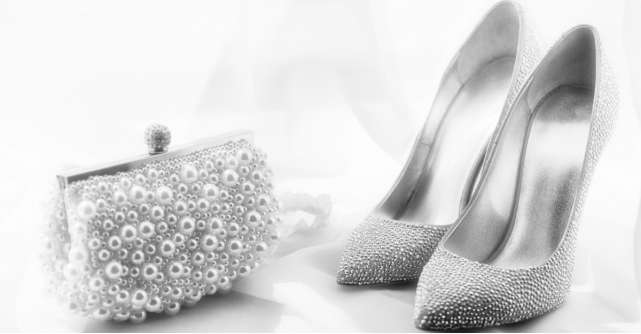 Pantofi argintii si aurii pentru tinuta de Revelion