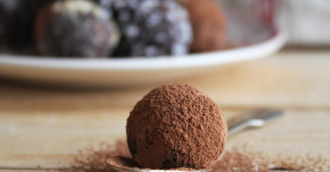 Dulciuri cu dragoste: 2 deserturi sanatoase