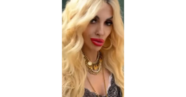 Raluca Bădulescu a câștigat proba pentru amuletă și l-a sărutat pe Emil Rengle