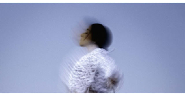 Holy Molly lansează videoclipurile pieselor Atac de panică și Jumătate