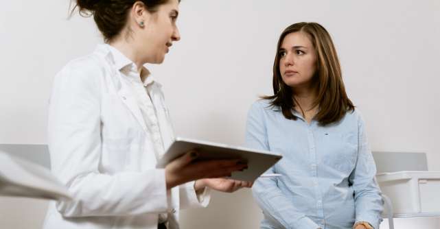 5 lucruri pe care ar trebui sa i le spui mereu medicului ginecolog
