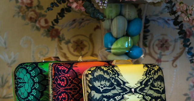 Colectia de clutch-uri de matase SILKDOM in exclusivitate la Molecule F