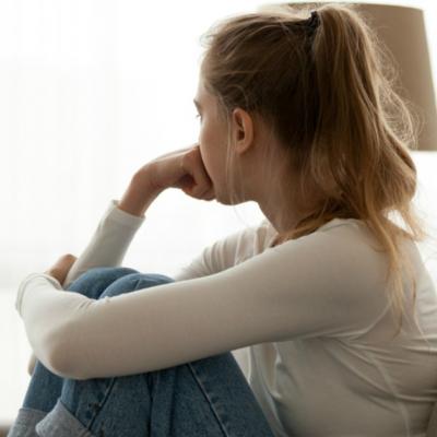 4 motive pentru care sanatatea mentala a tinerilor de azi este din ce in ce mai precara